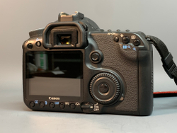 Canon EOS 40D 2.700 кадров