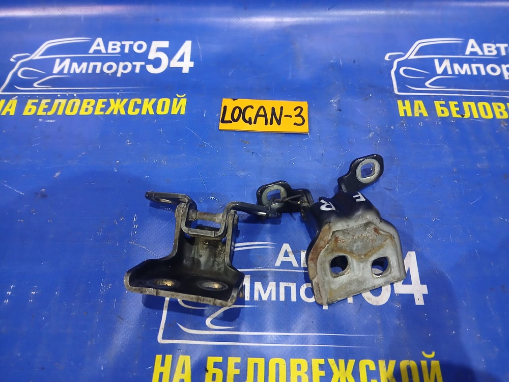 Петля двери передней правой RENAULT LOGAN 2010