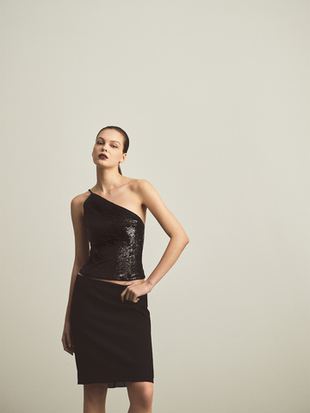 Топ корсетного типа из пайеток ассиметричного кроя