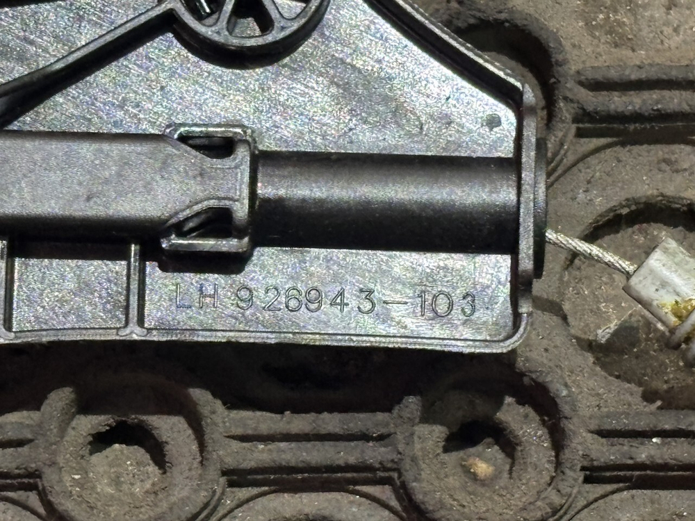 Стеклоподъемник двери левой