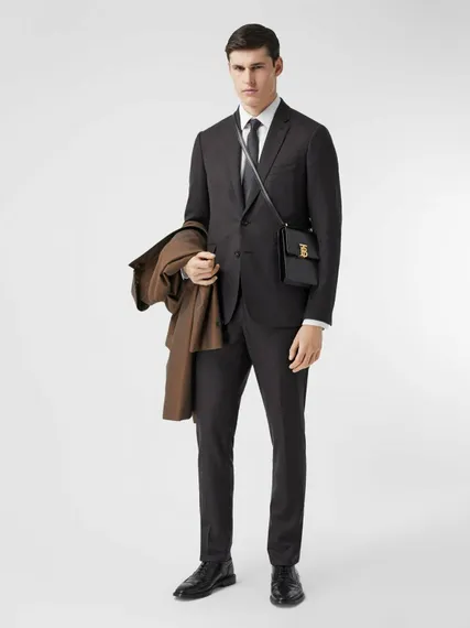 Кожаная сумка Burberry Robin черный