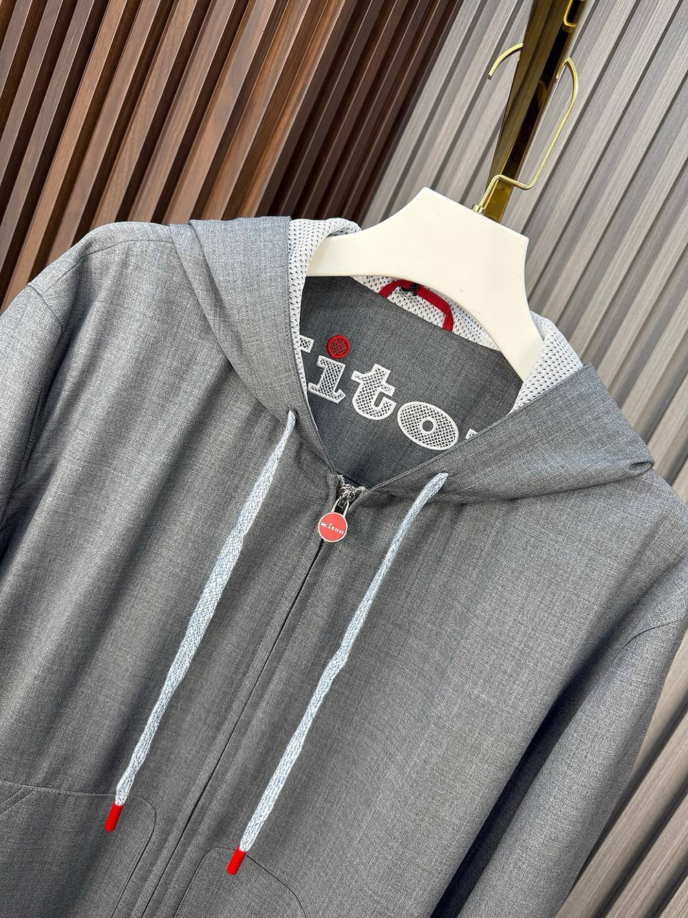 Костюм Kiton