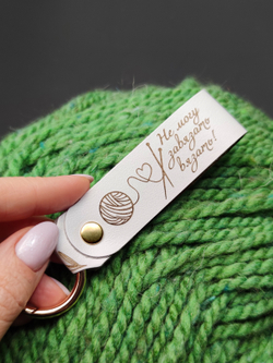 Брелок "Не могу завязать вязать"