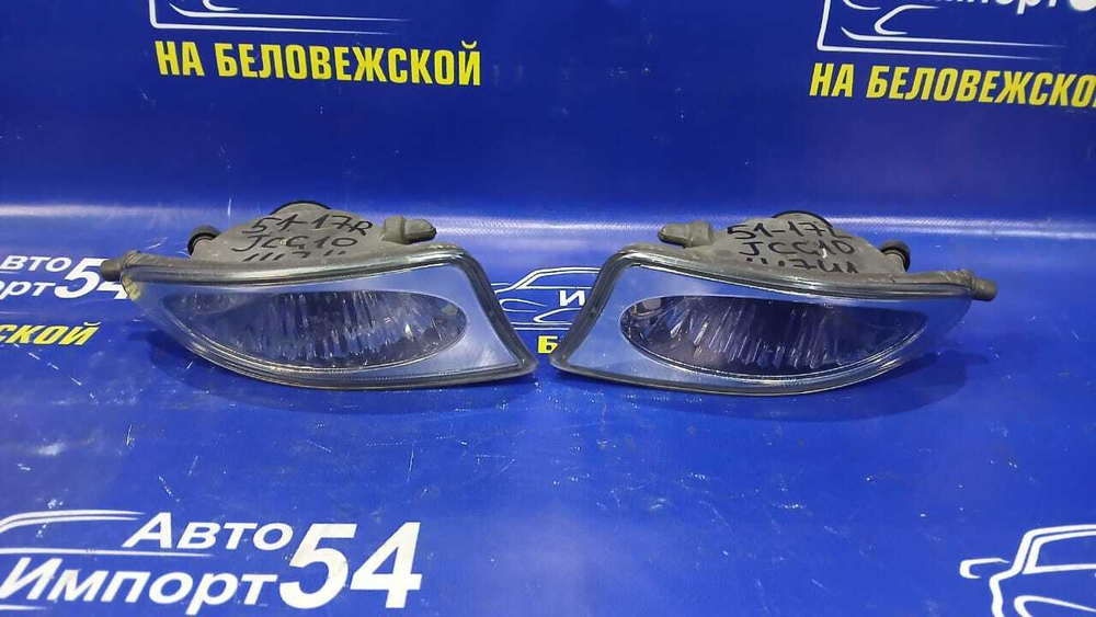 Туманка правая TOYOTA BREVIS 2001-2007