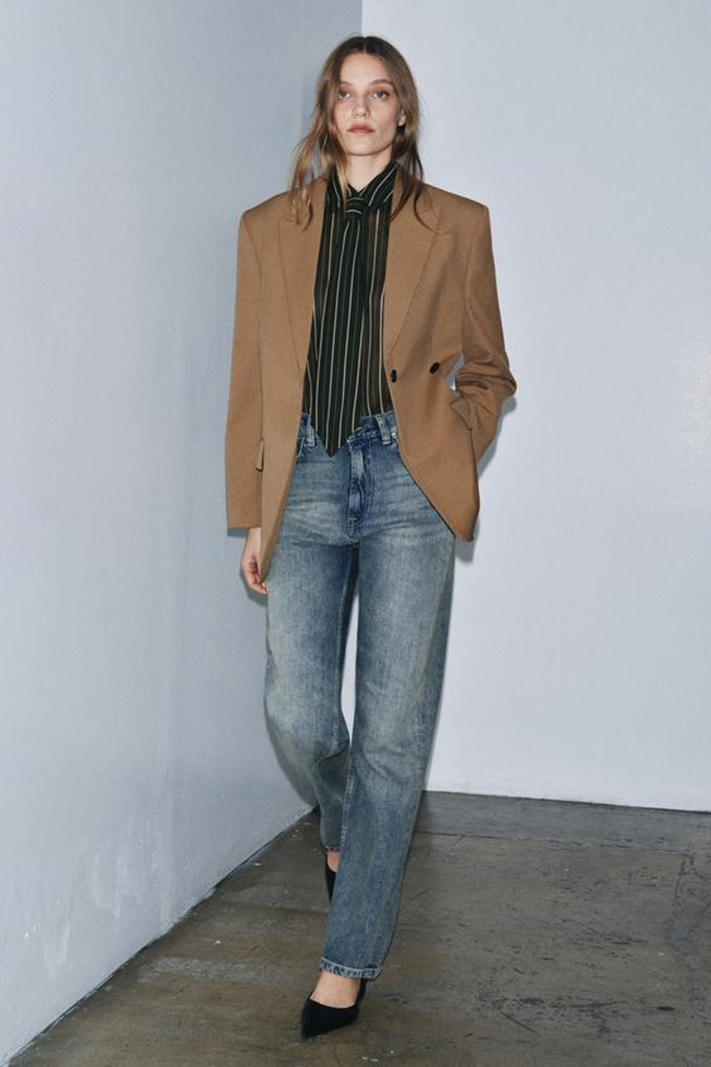 ZARA ДЖИНСЫ ZW COLLECTION ПРЯМОГО КРОЯ С ВЫСОКОЙ ПОСАДКОЙ, ВЫЦВЕТШИЙ СИНИЙ