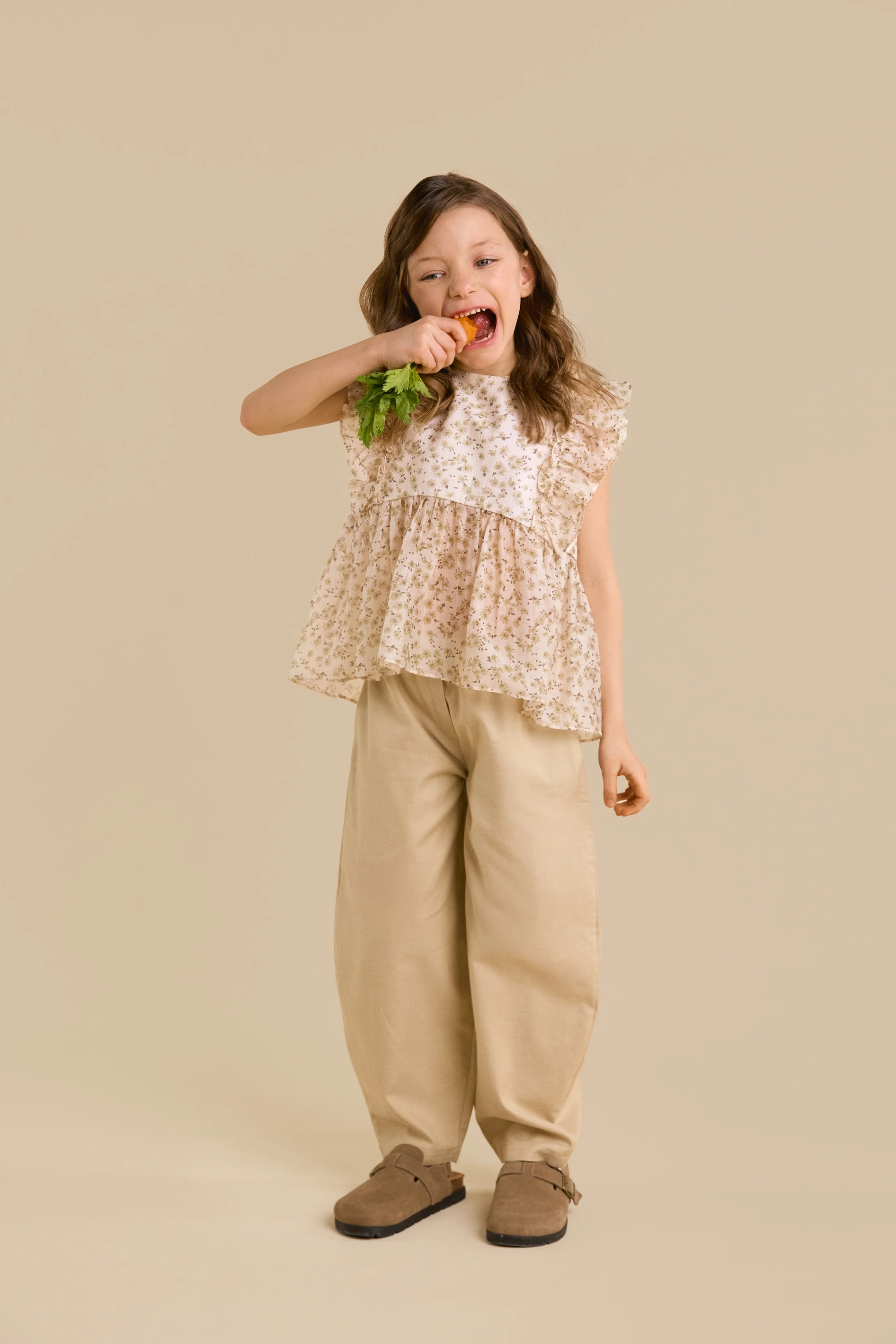 Блузка летняя без рукавов