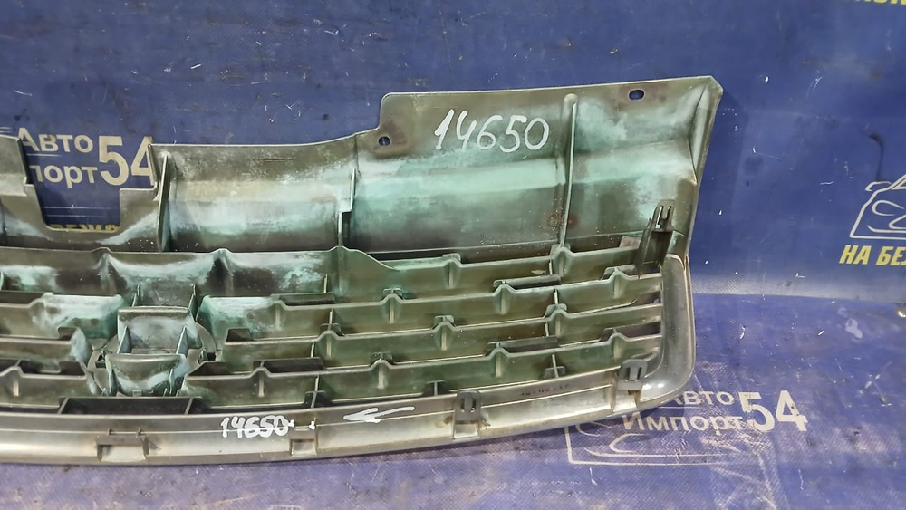 Решетка радиатора NISSAN STAGEA 2004-2007