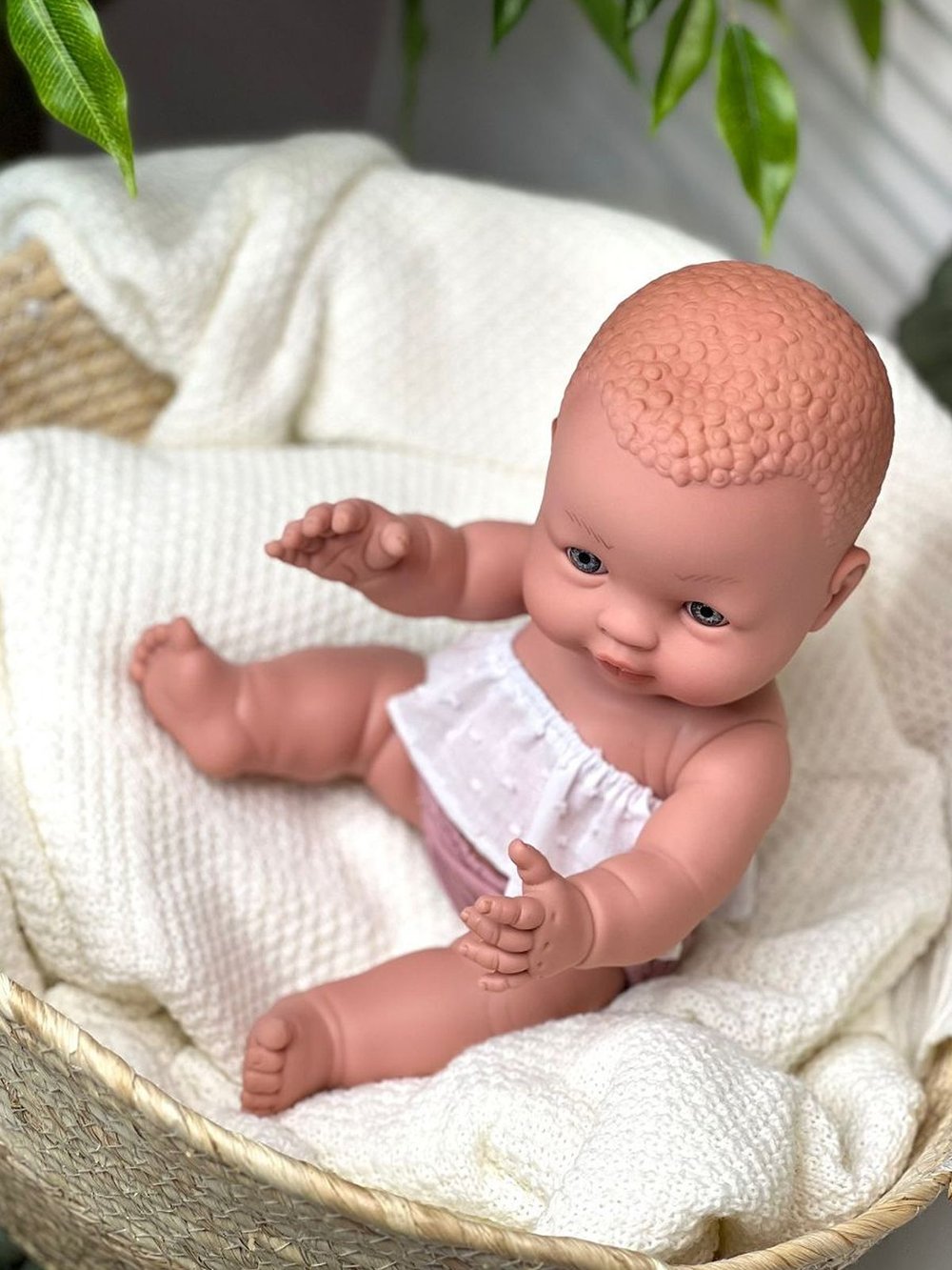 Кукла Manolo Dolls виниловый Mia 33см.(11016)