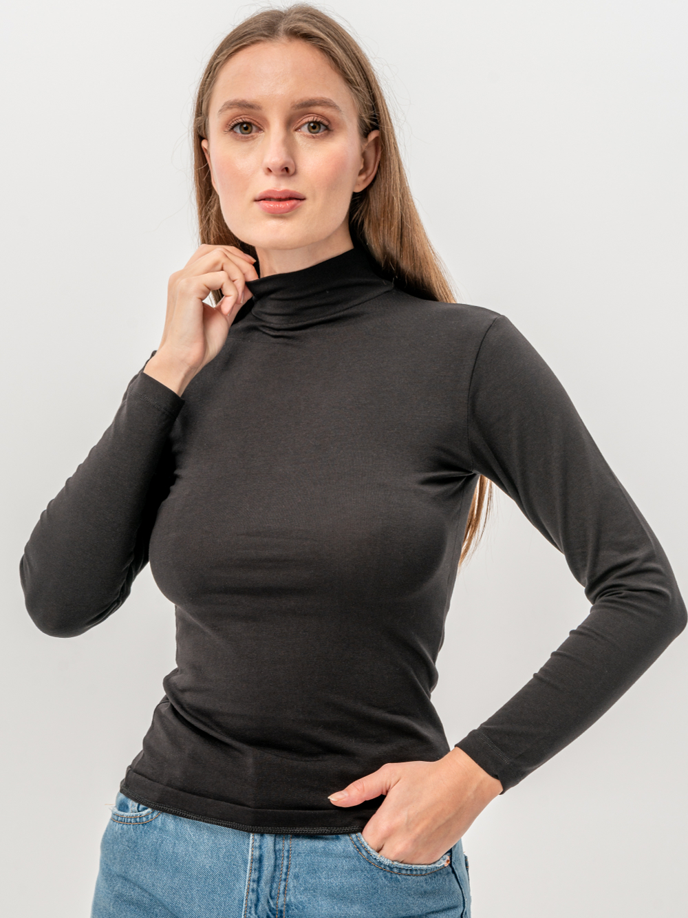 Лонгслив женский черный