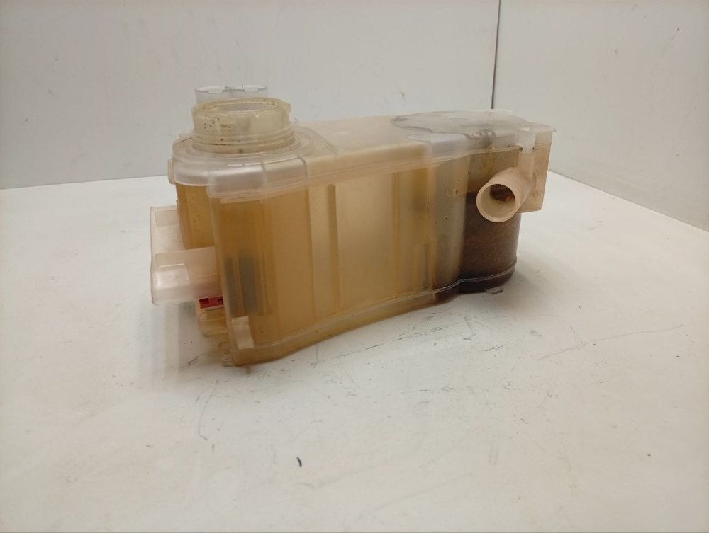 ESL98330 ктп2 Бачок для соли посудомоечных машин Eleсtrolux AEG Zanussi 1174849008 б/у