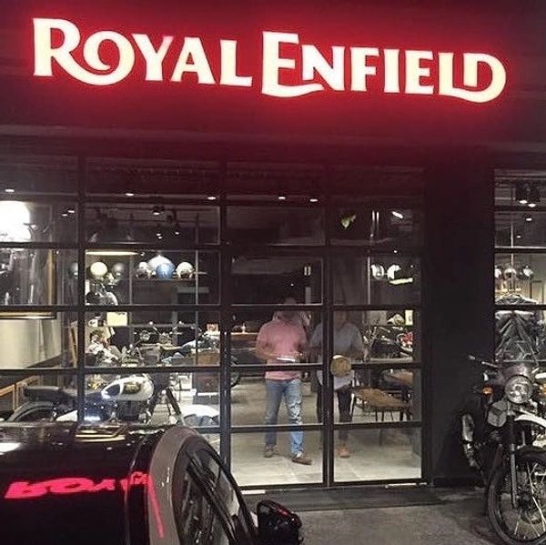 Открытие дилерского центра Royal Enfield в Санкт-Петербурге