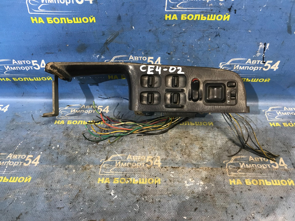 Блок управления стеклоподъемниками Honda RAFAGA 1995