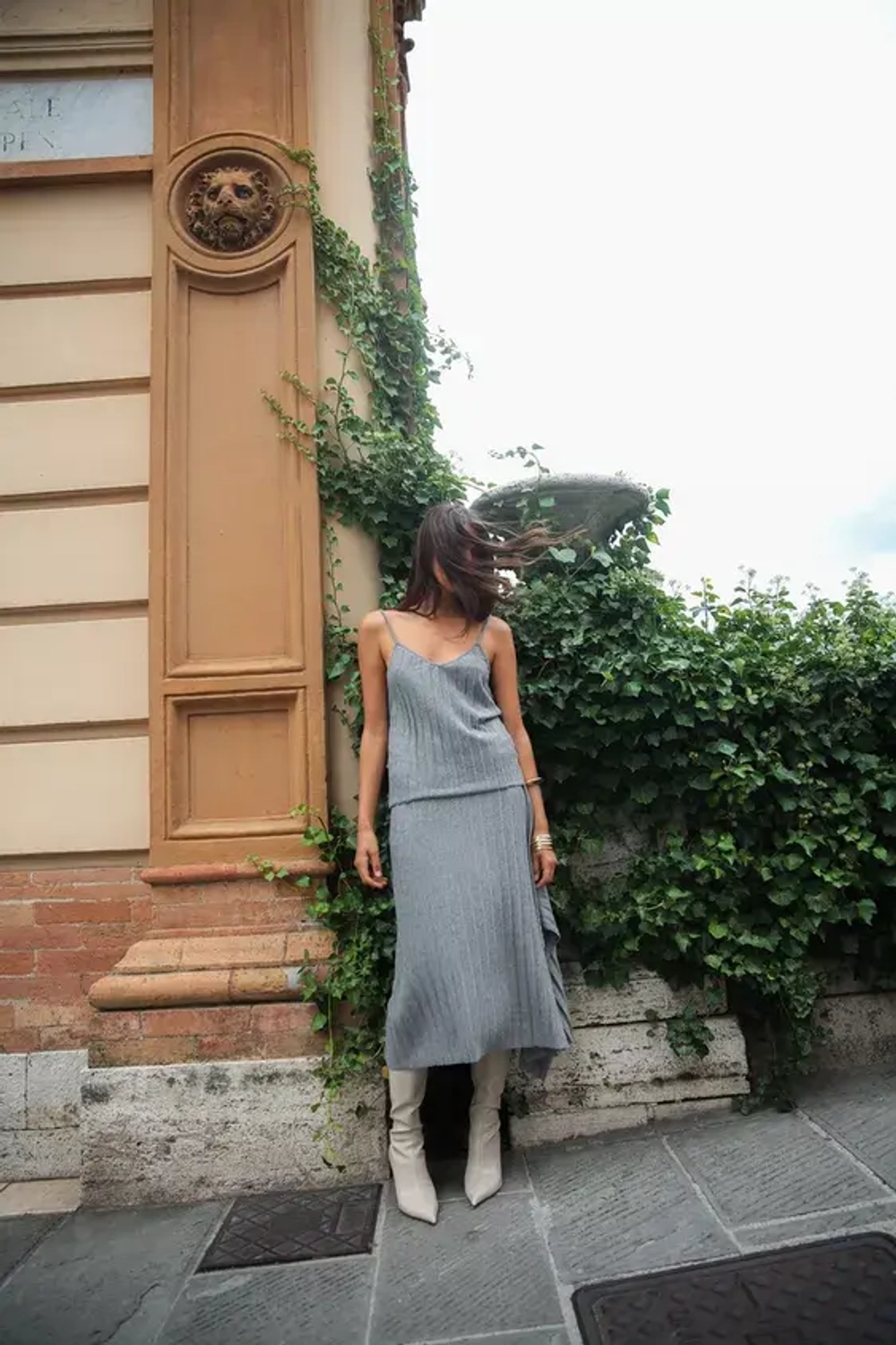 ZARA ТОП ИЗ МЯГКОЙ ТКАНИ С ПЛИССИРОВКОЙ, СЕРЫЙ С МЕЛАНЖЕВЫМ ЭФФЕКТОМ