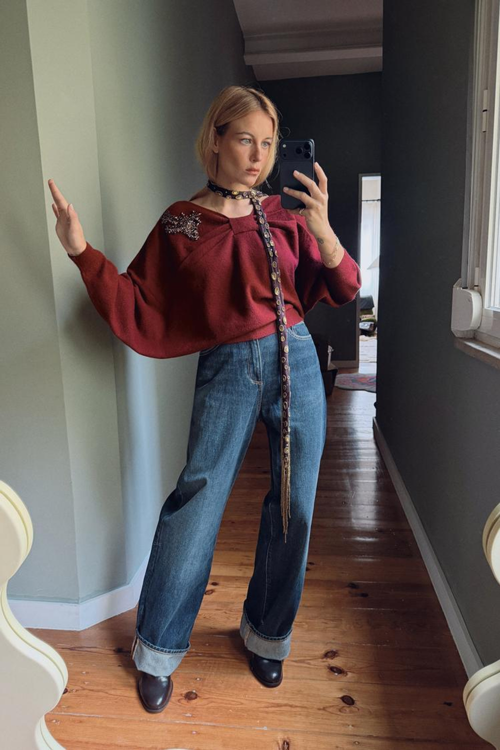 ZARA АСИММЕТРИЧНЫЙ СВИТЕР С ОТДЕЛКОЙ ИЗ СТРАЗ, ГРАНАТОВЫЙ