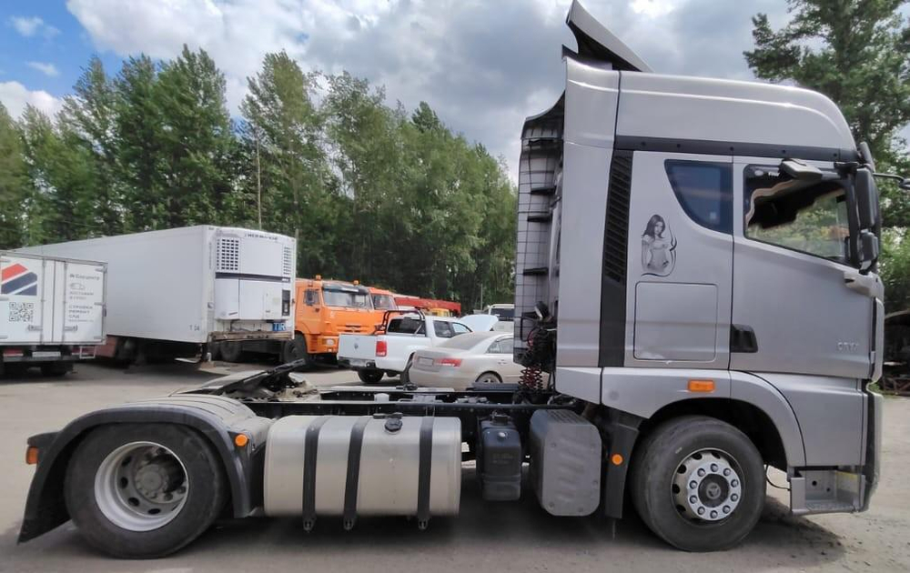 FAW JH6 4x2 Седельный тягач ORYX (Дизельный, 11,6 л, 453 л.с., АТ)