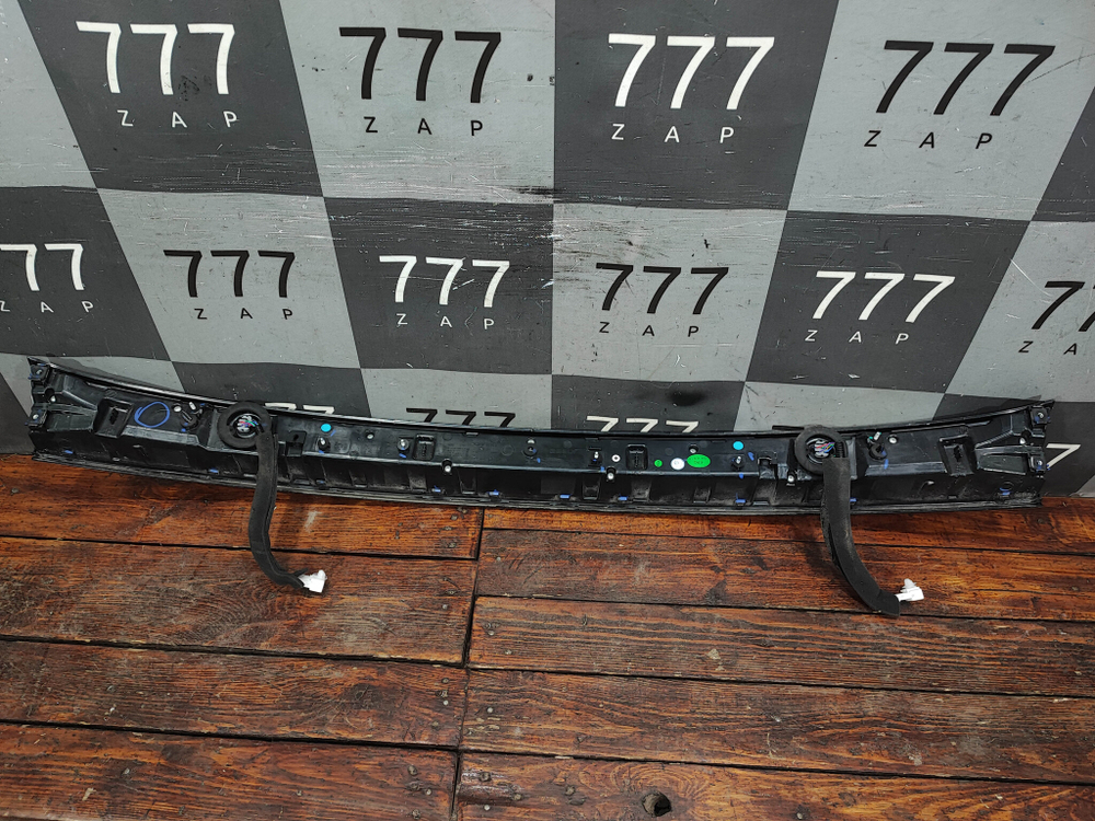 Фонарь задний центральный Geely Boyue Cool Б/У Оригинал 8893645080