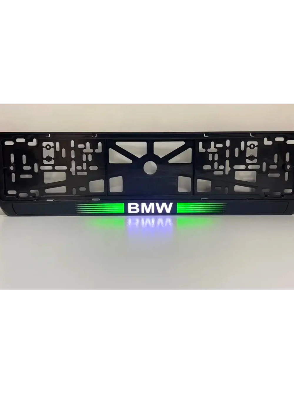 Рамка для номера с белой подсветкой. GLOGO BMW