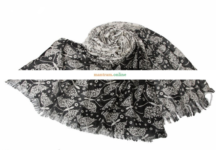 Палантин Вискоза 100% Черные бабочки на белом размер 180x60 см.