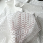 Батист Ромашки на молочном (тёплом белом) фоне