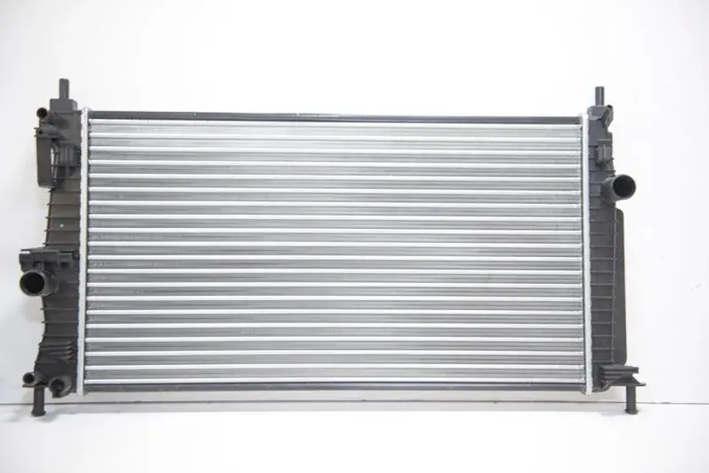 Радиатор охлаждения Mazda 3 BL