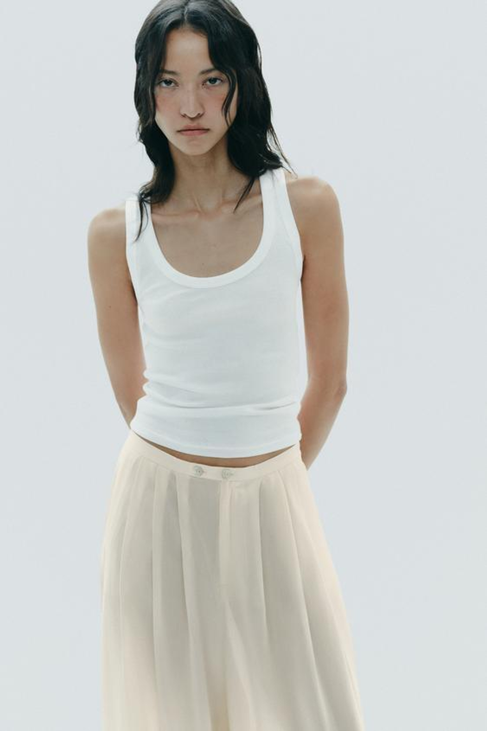 ZARA ДЛИННЫЕ БРЮКИ СО МНОЖЕСТВЕННЫМИ СКЛАДКАМИ, ЭКРЮ