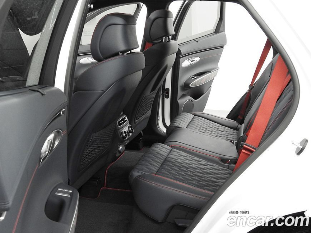 Genesis GV70 2.5T Бензин 2WD (12.2021)