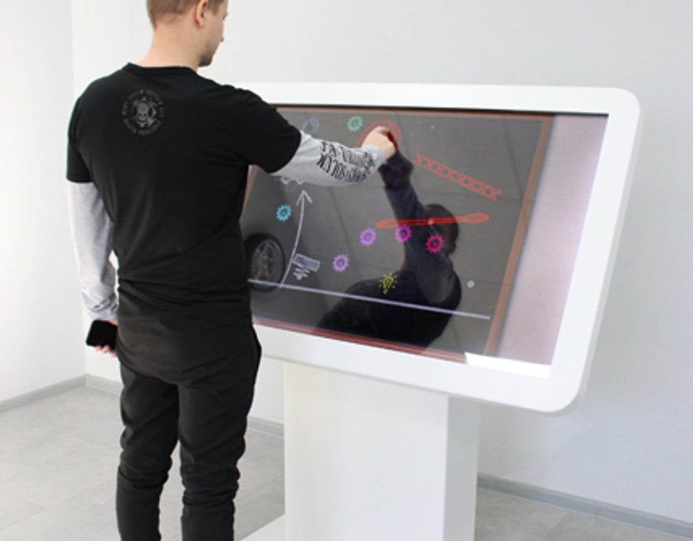 Интерактивный стол AVKompleks Оникс, 32"
