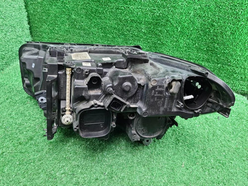 Фара правая BMW 5er G30 (2020-2023) LED