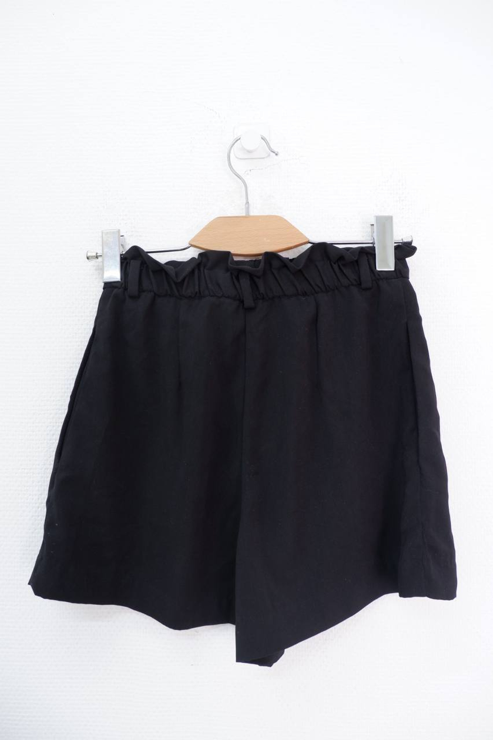 Шорты черные классические 42 размер