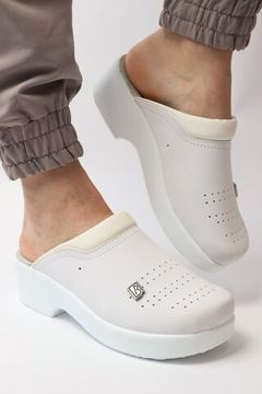 503 | "Anna" Женские медицинские сабо (белый перфорация)