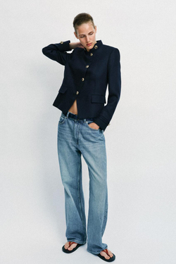 ZARA ПРИТАЛЕННЫЙ БЛЕЙЗЕР С ЗОЛОТИСТЫМИ ПУГОВИЦАМИ, МОРСКОЙ СИНИЙ