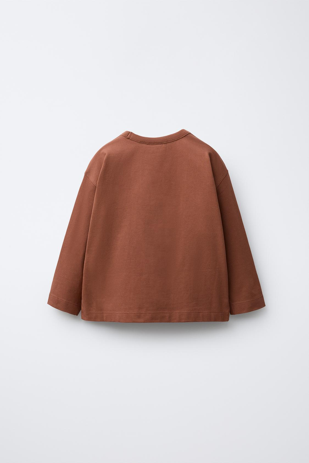 ZARA ФУТБОЛКА С РЕЗИНОВОЙ АППЛИКАЦИЕЙ, КРАСНОВАТЫЙ