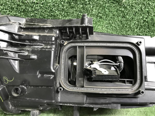 Фара правая Mercedes A W177 (2018-2022) LED