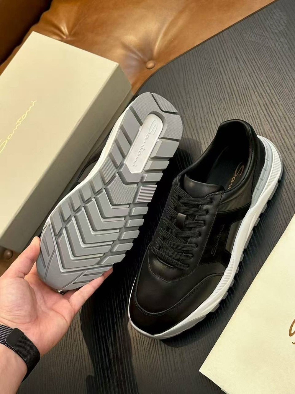 Кроссовки Santoni