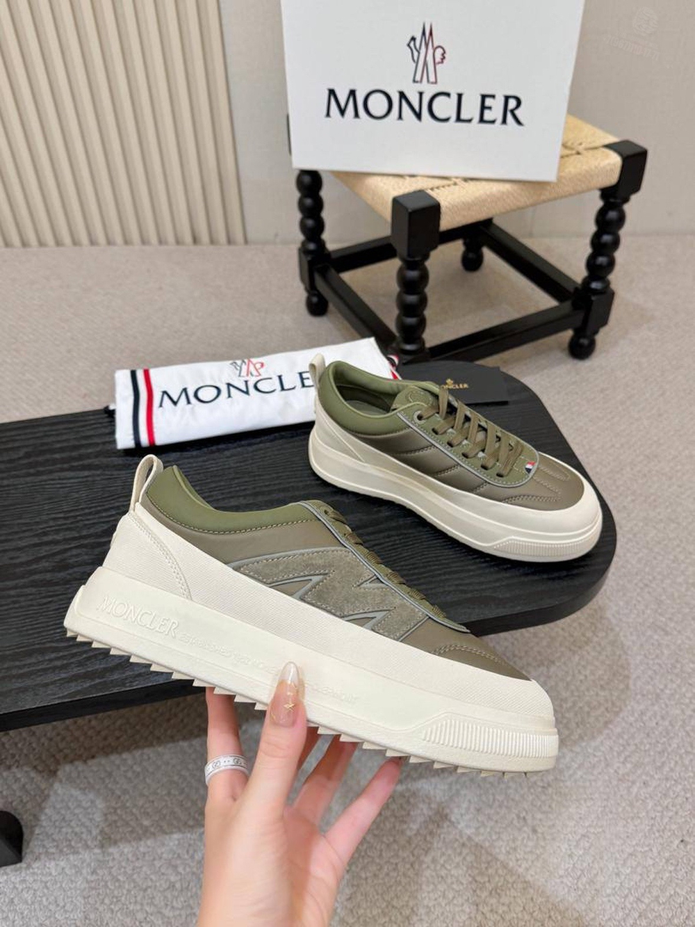 Кроссовки Moncler