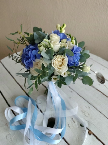 Букет невесты с небесной гортензией