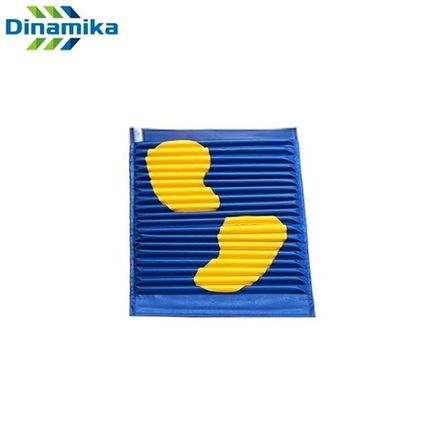 Коврик массажный со следочками 450х450 мм (с ребрами)