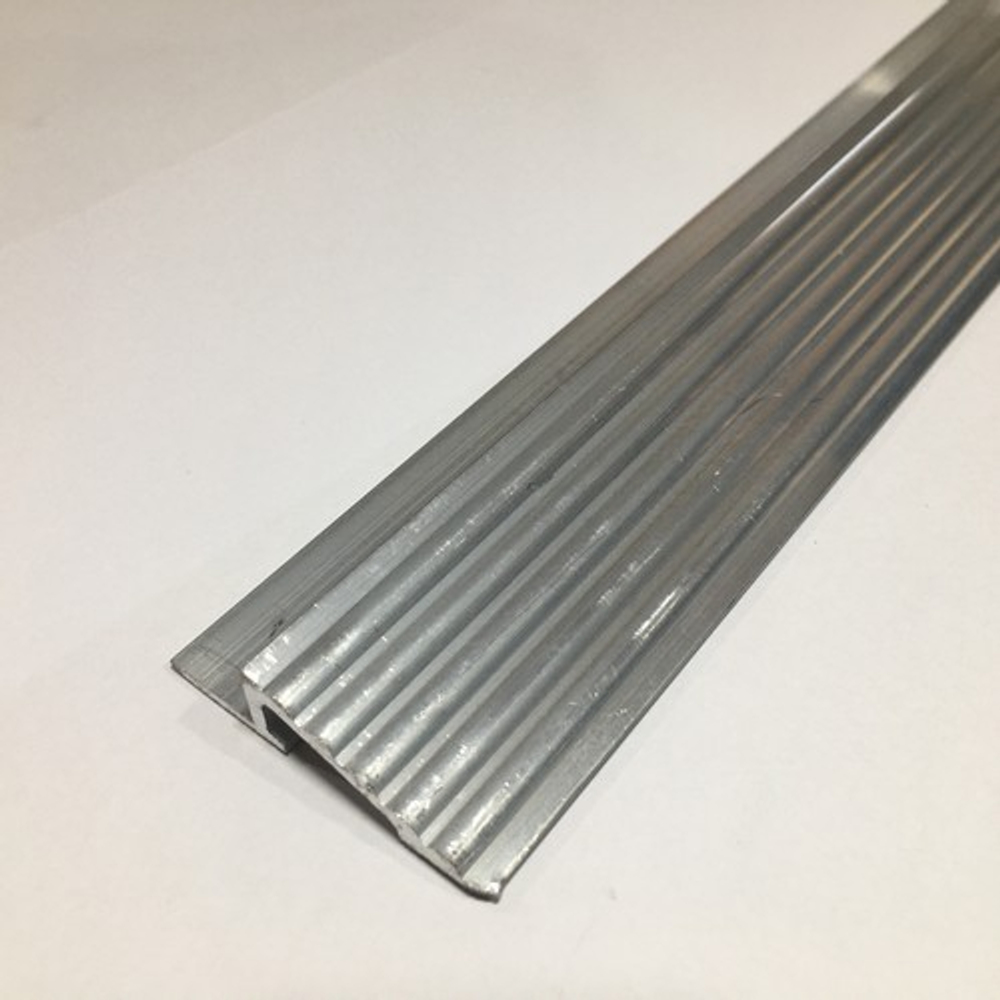 САП 10мм "Лука" 2,5м Неполир. скатный для резины алюм.