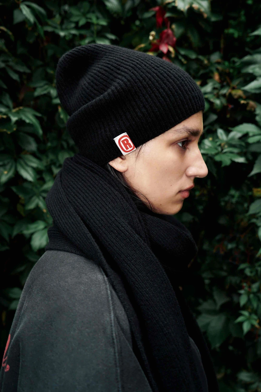 Шапка бини из шерсти мериноса черная