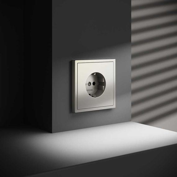 Розетка встраиваемая Voltum S70 с заземлением 16А, (шелк) VLS040104