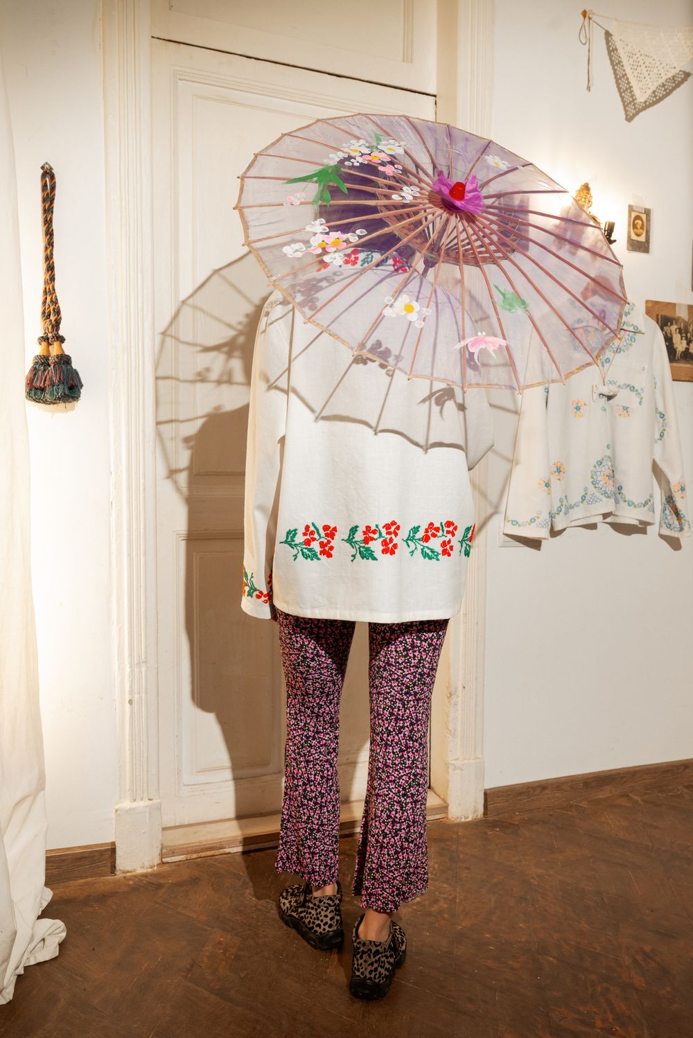 Рубашка Soeurs с Красными Колокольчиками белая