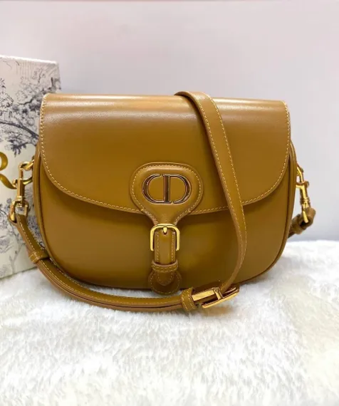 Сумка Dior Bobby, модель среднего формата светло-коричневый
