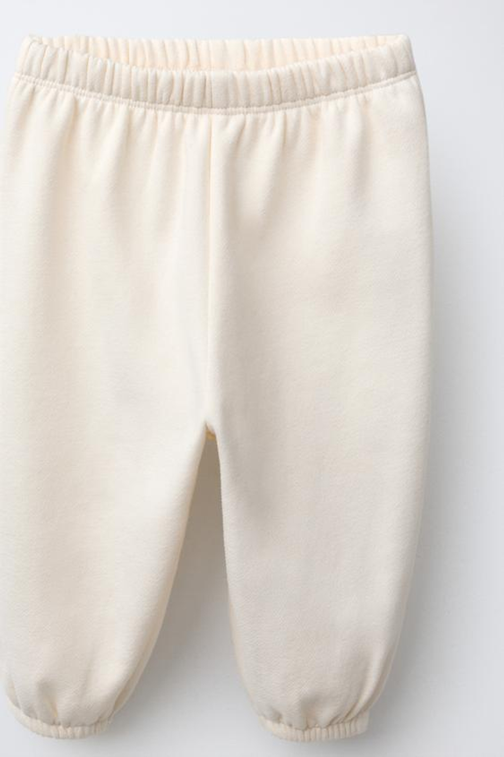 ZARA БАЗОВЫЙ КОМПЛЕКТ ИЗ ТОЛСТОВКИ И БРЮК-ДЖОГГЕРОВ, ЭКРЮ