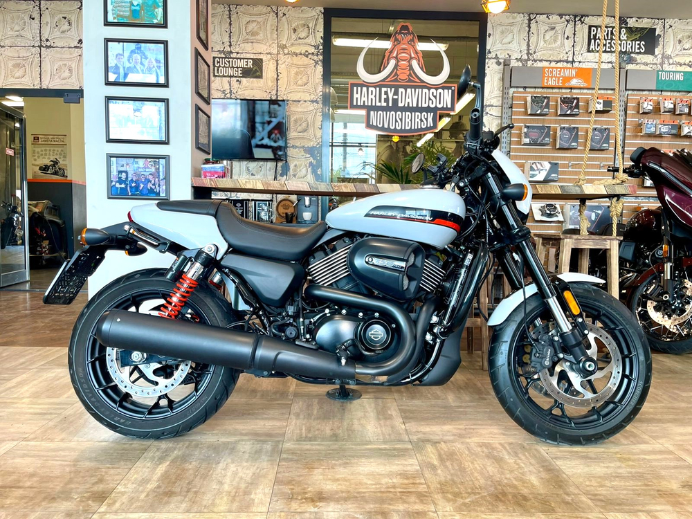 Harley-Davidson Street Rod, 2020