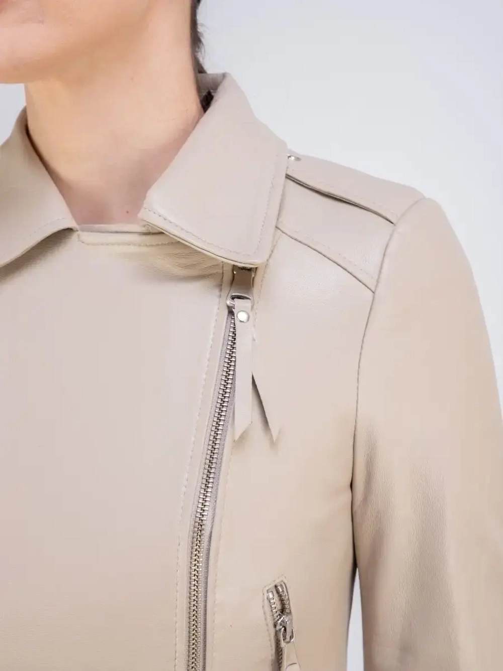 Косуха кожаная куртка демисезонная