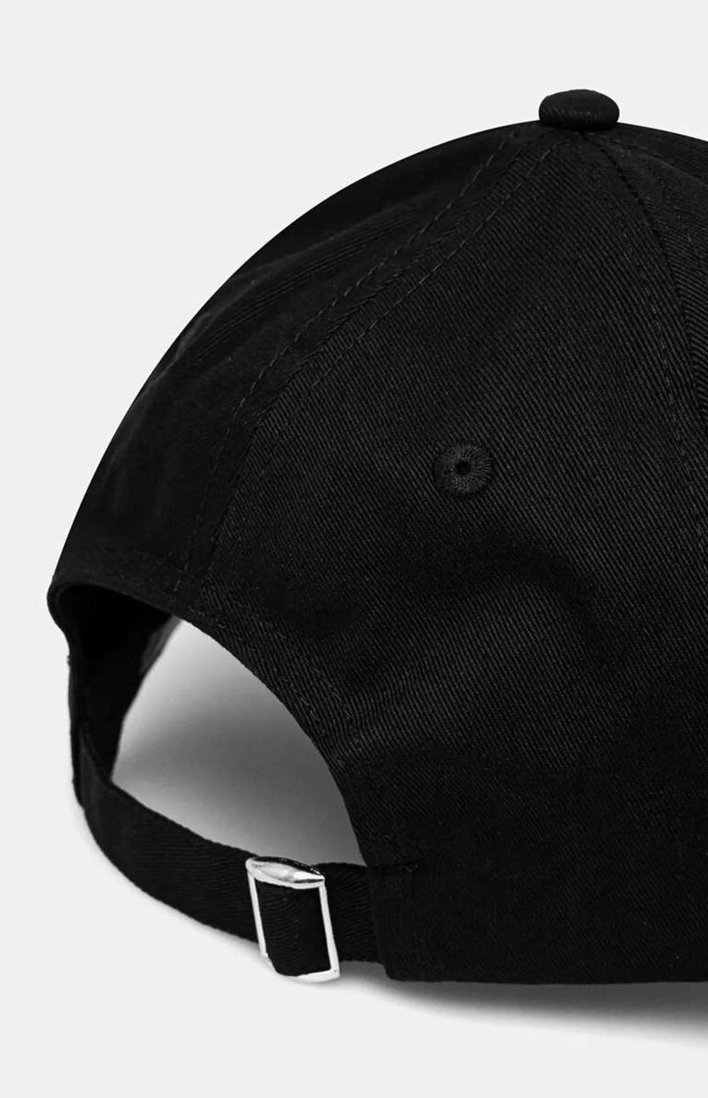 Кепка женская GUESS