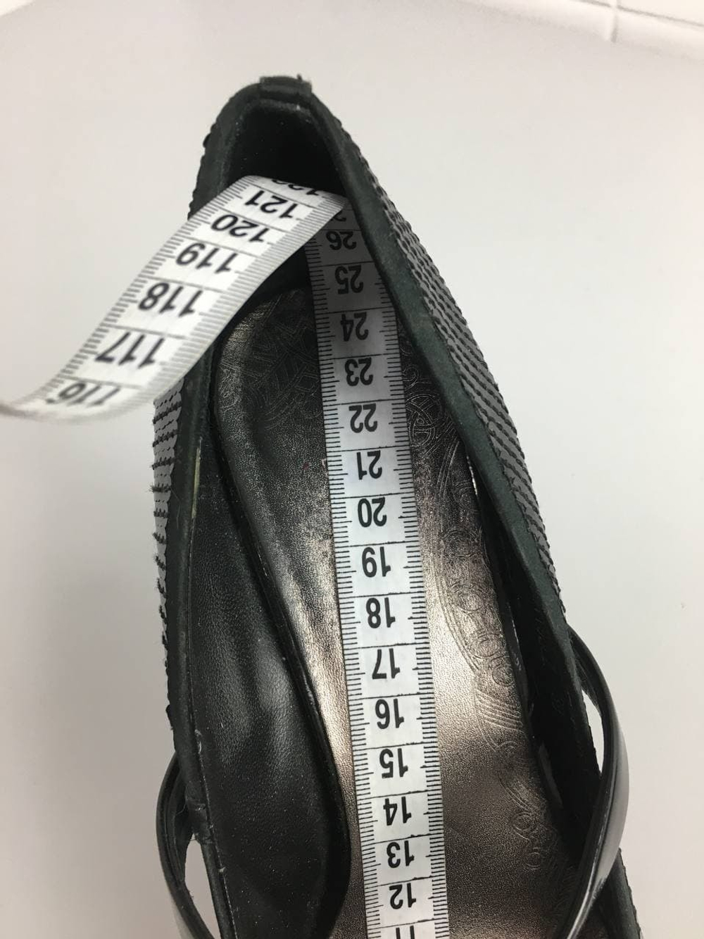 Туфли Carnaby блестящие 39 размер