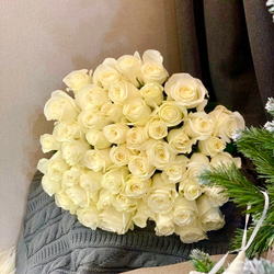 Букет из 51 белой розы