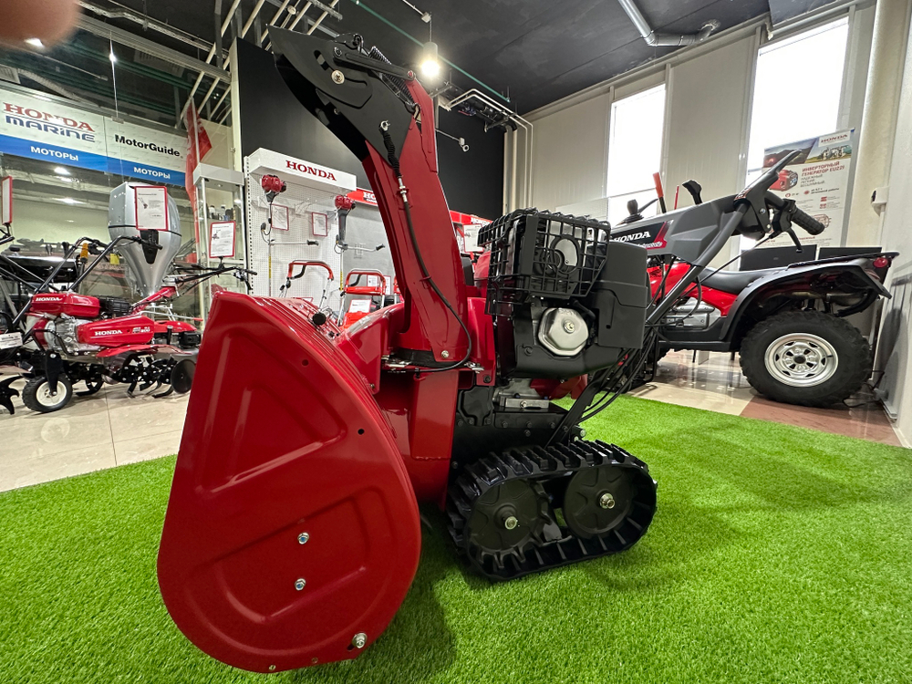 Снегоуборщик Honda HSS 1380 A ET без электростартера (RR)