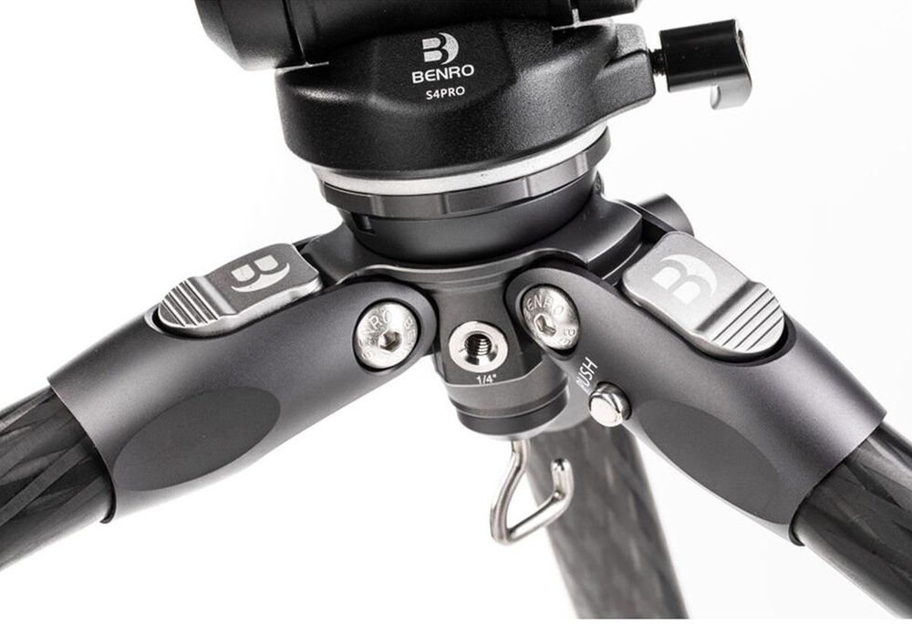 Видеоштатив Benro TTOR24CLVS4PRO карбоновый